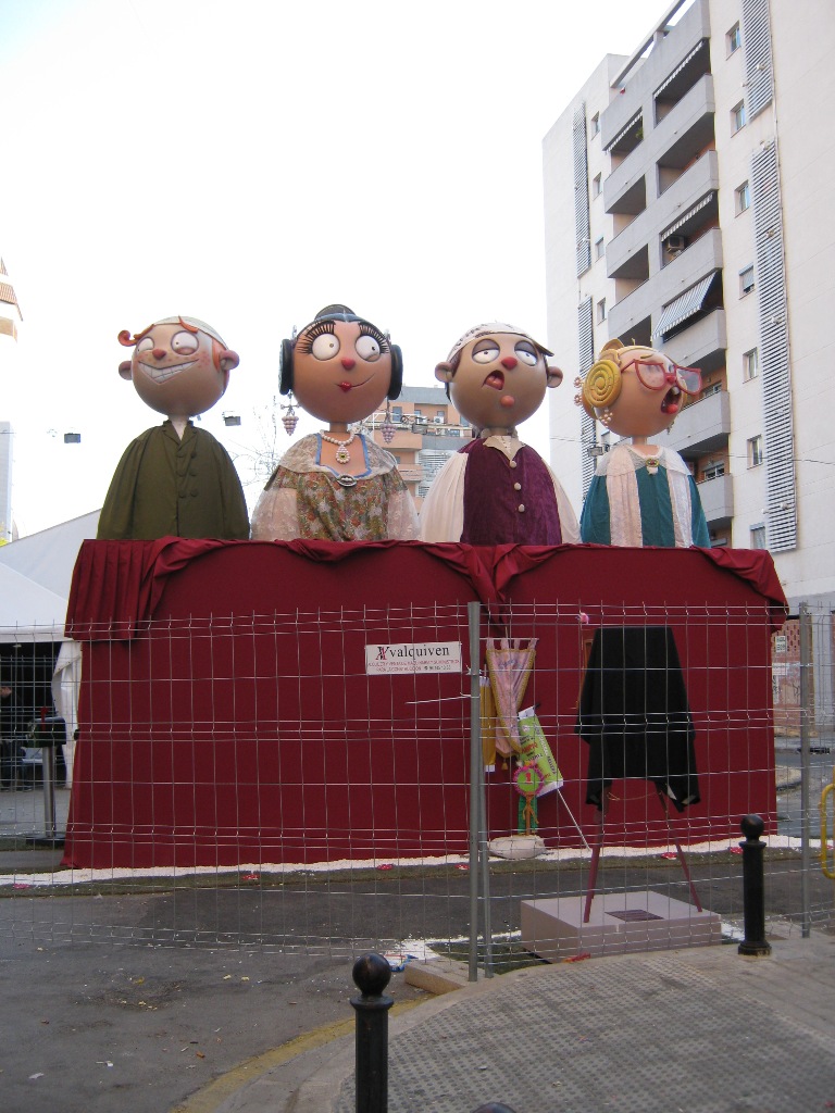 Totfalles: San Vicente de Paúl-Diputada Clara Campoamor